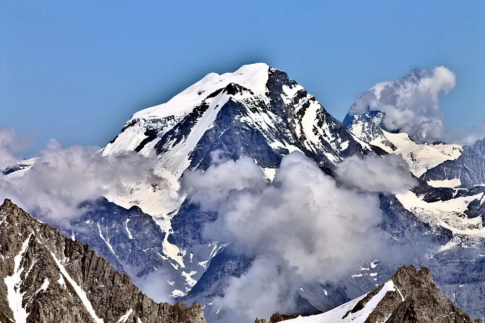 Combin de Corbassière — Le Grand Combin et le Glacier de Corbassière depuis l'Aiguille du Midi