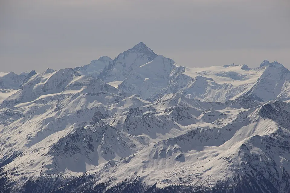 Dent d'Hérens and Dent Blanche (16580548019)