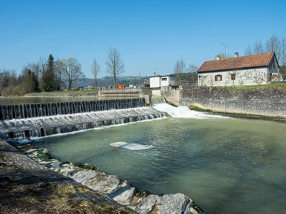 Stauwehr Kraftwerk Torenberg Kleine Emme Malters LU 20170327 jag9889
