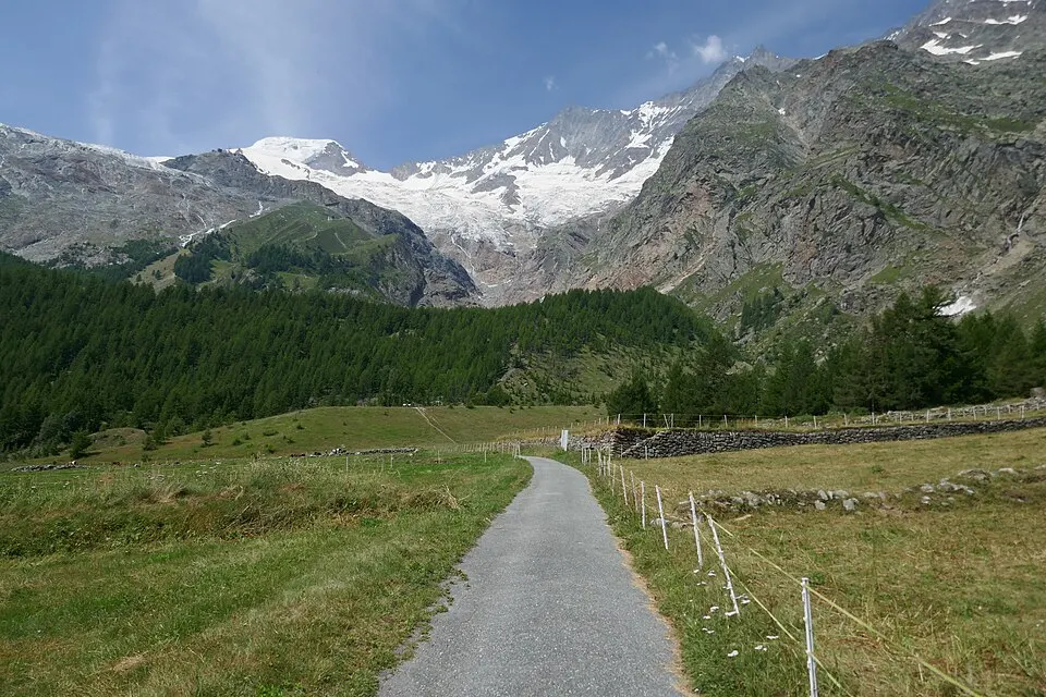 Hirschstrasse Fee Glacier
