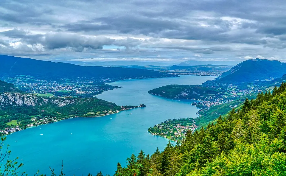 Forclaz Pass — Col de la Forclaz Blick auf den Lac d'Annecy 02