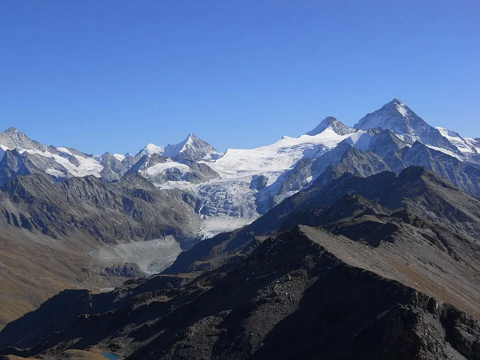 Sasseneire's sight to "Grand Cornier glacier" panoramio