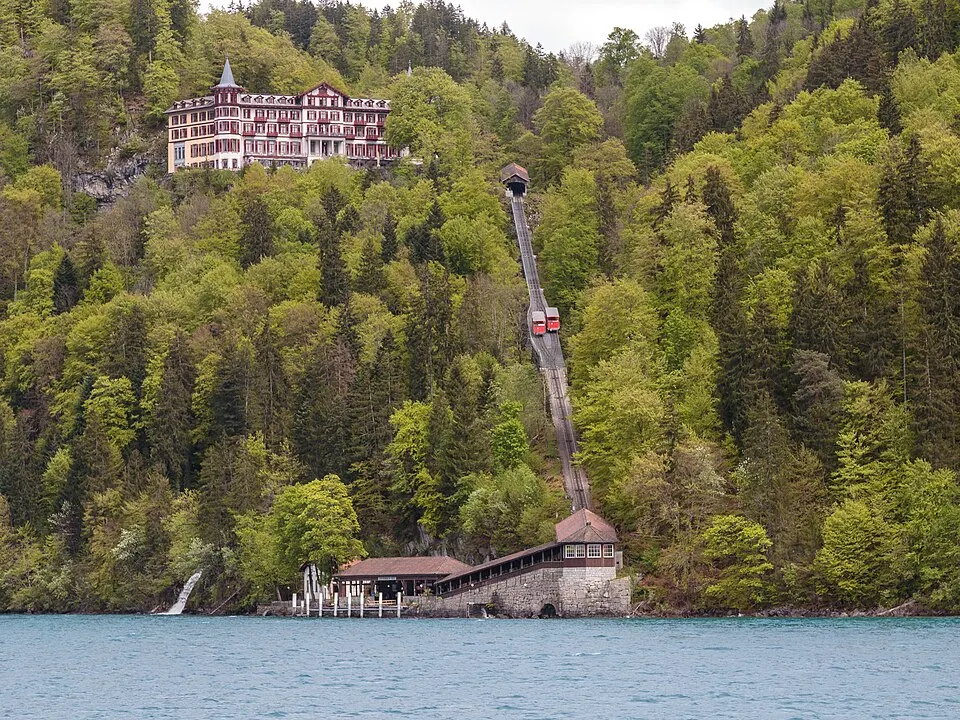 Brienz Grandhotel Giessbach, Giessbachbahn & Schifflände Giessbach See (2014)