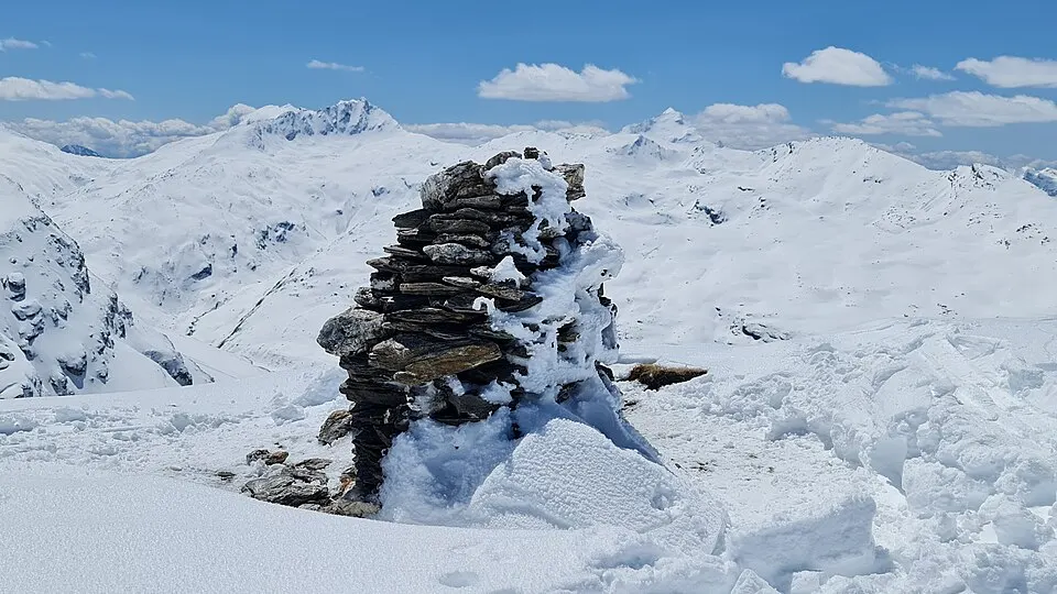 Cairn on Grosshorn (Avers)