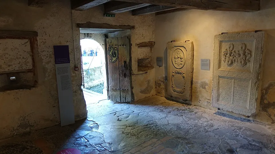 Hallwyl castle 7