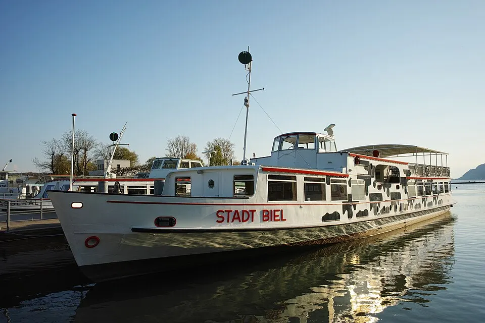MS Stadt Biel Lake Biel 2015 04 b