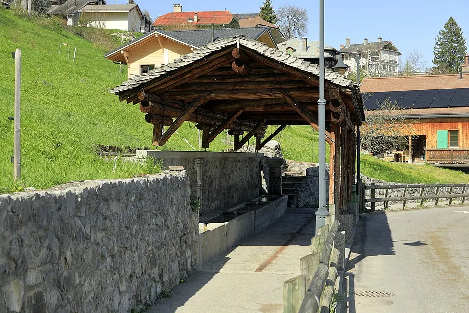 L03 451 Leysin, Brunnen Rue du Village