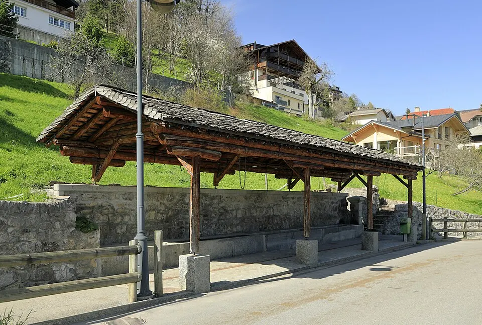 L03 453 Leysin, Brunnen Rue du Village