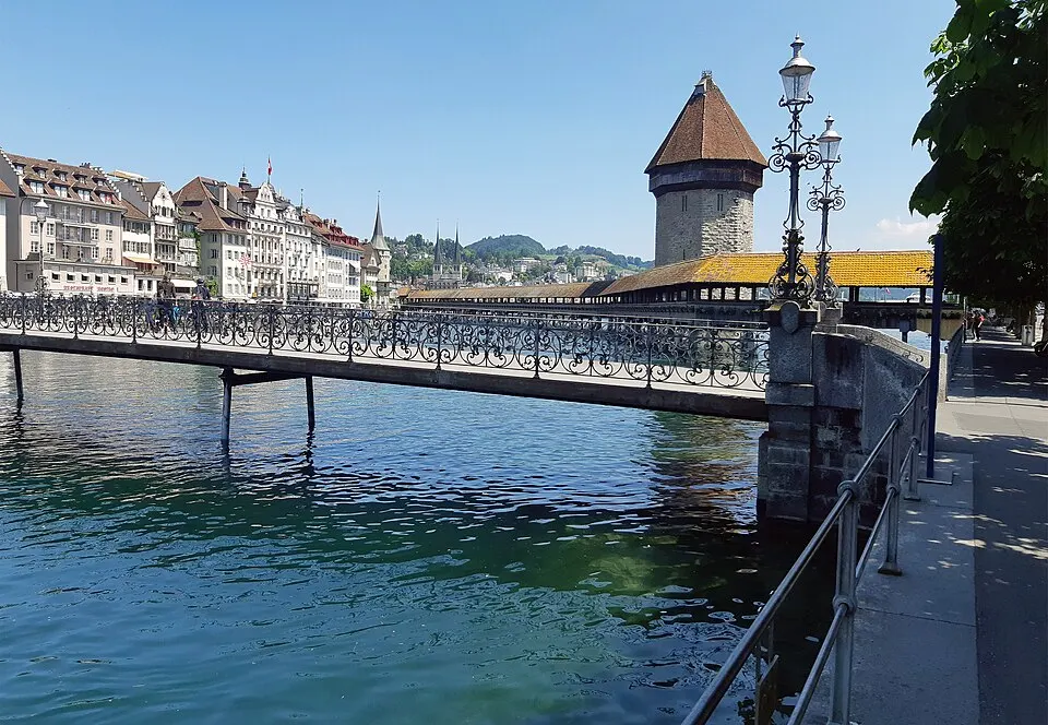 Lucerne — Rathaussteg und Kapellbrücke Luzern, 2020