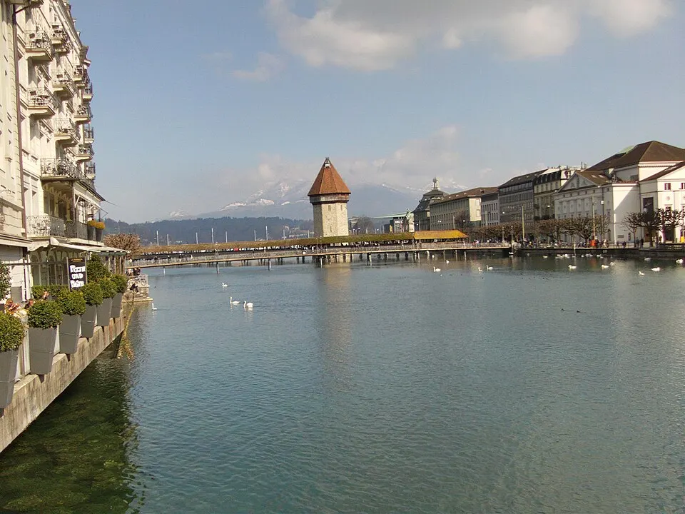 Lucerne — Kapellbrücke Luzern panoramio (2)