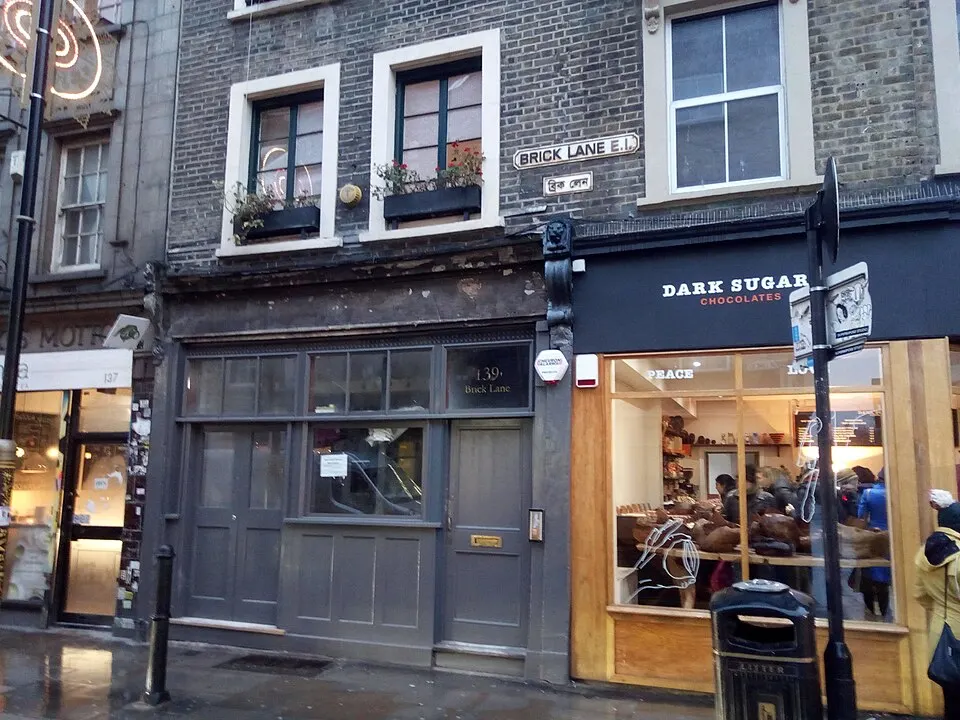Max Chocolatier — Brick Lane Dark Sugar chocalate