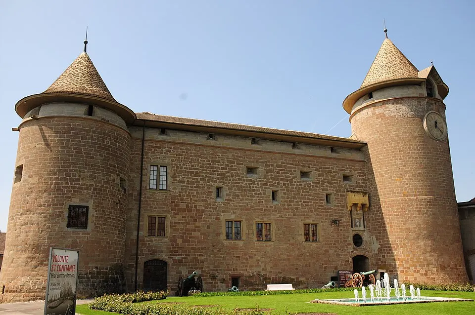 Morges Castle — Castle of Morges near to lake Geneva at 16 May 2015 panoramio