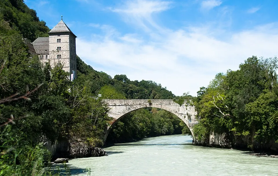 Pont sur le Rhône Saint Maurice