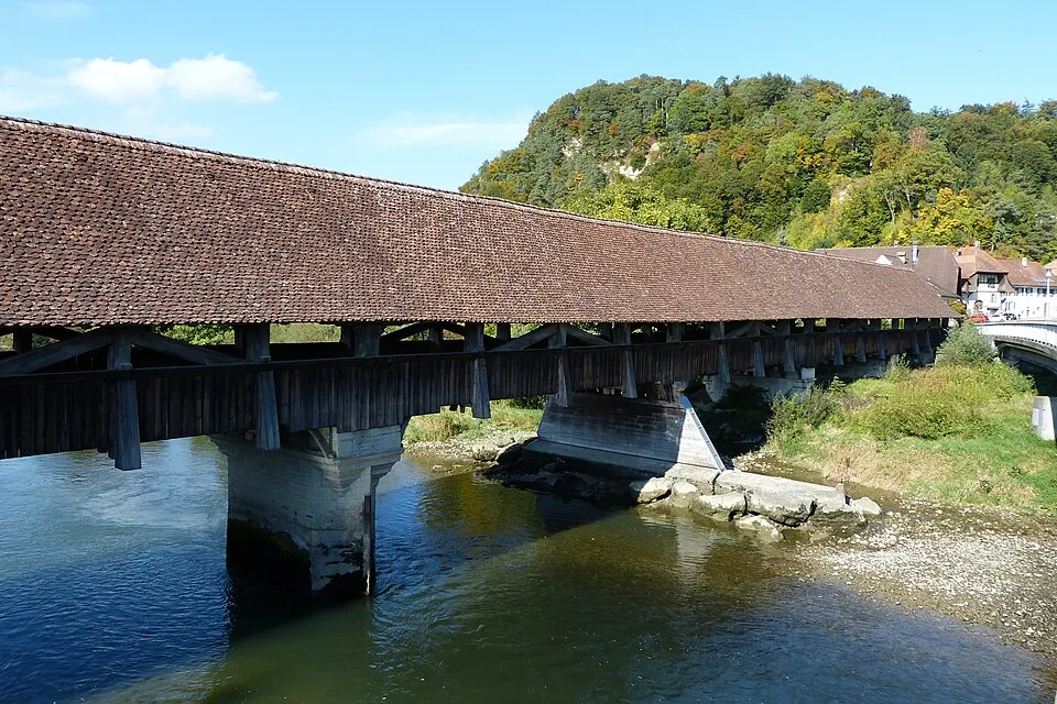 Saane/Sarine — Gedeckte Holzbrücke von Gümmenen P1020351