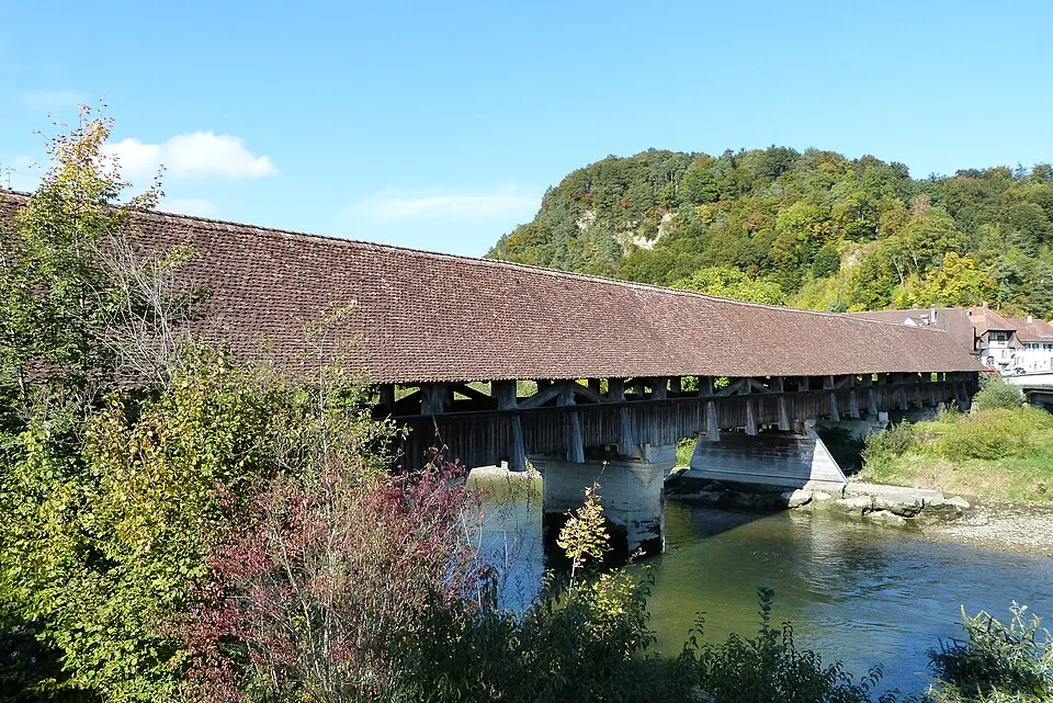 Saane/Sarine — Gedeckte Holzbrücke von Gümmenen P1020350