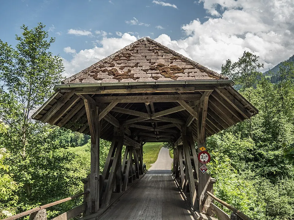 Ringoldingenbrücke über die Simme, Erlenbach im Simmental BE 20220604 jag9889