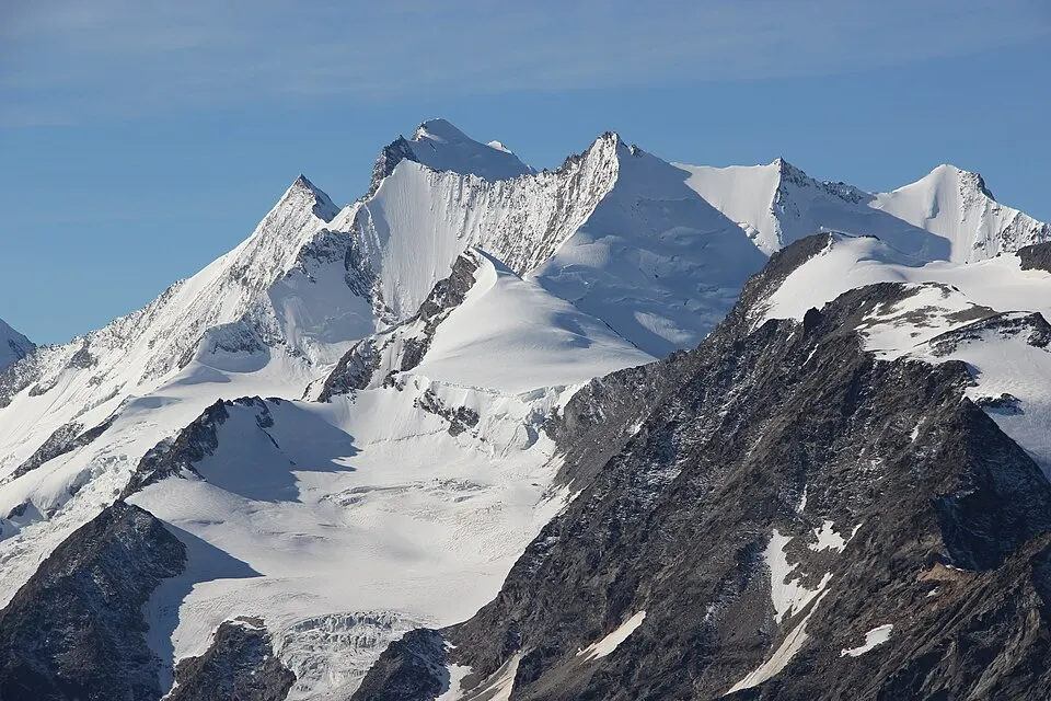 Täschhorn, Dom, and Nadelhorn (15232156980)