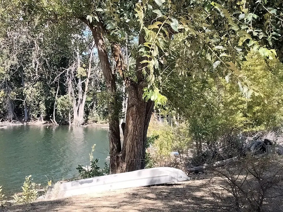 Three Lakes Reservoir Dam, Washington