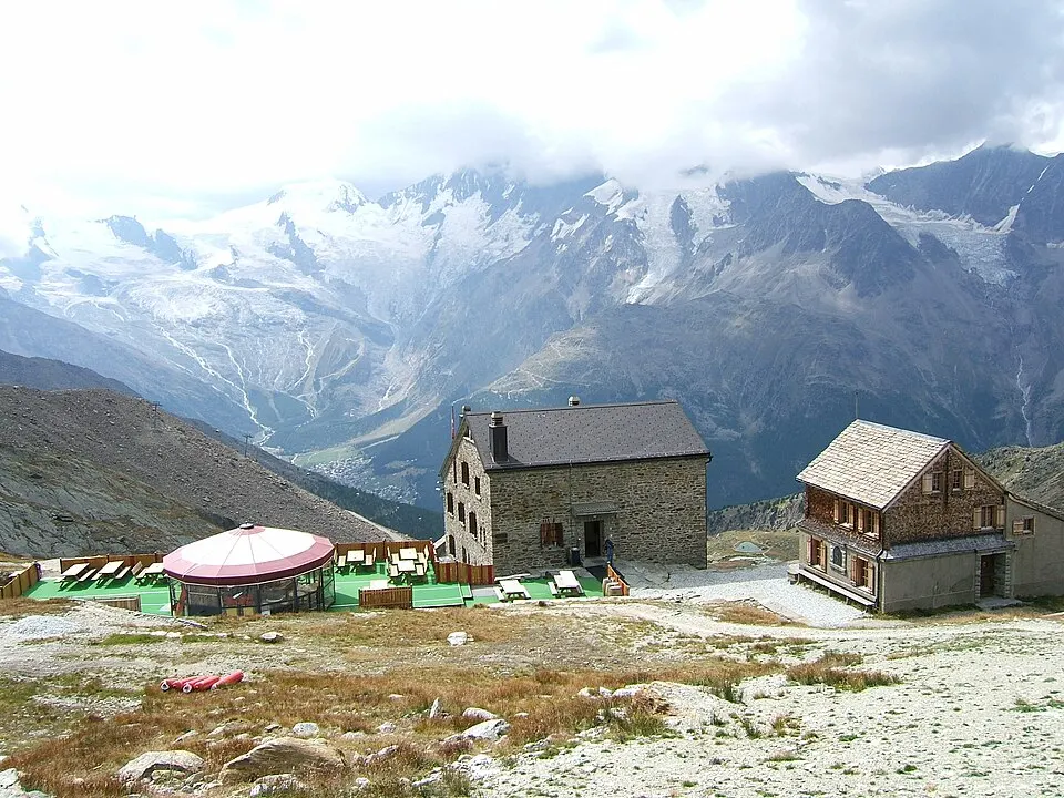 Weissmies Hut — Weissmieshuetten