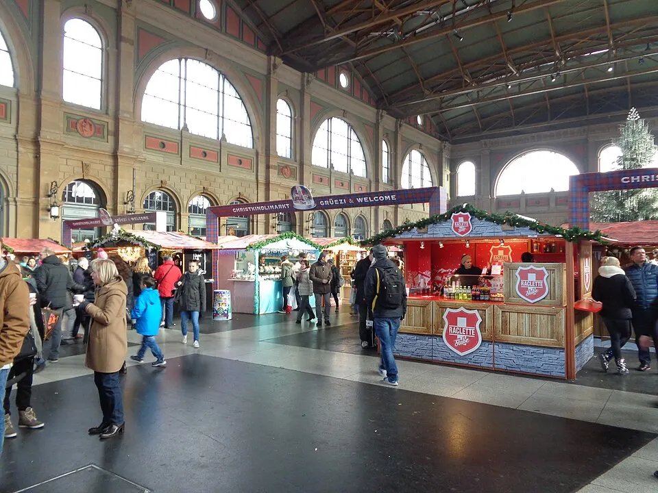Zurich Christkindlimarkt — Christkindlimarkt Bahnhof Zuerich 2014